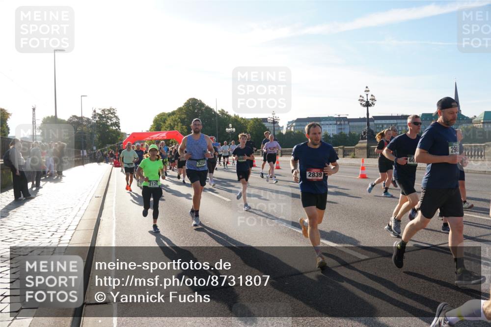 07.09.2025 - BARMER Alsterlauf Yannick Fuchs http://msf.ph/oto/8731807 07.09.2025 09:02:25 Laufen 2120, 3259, 2839, 60, 298 meine-sportfotos.de