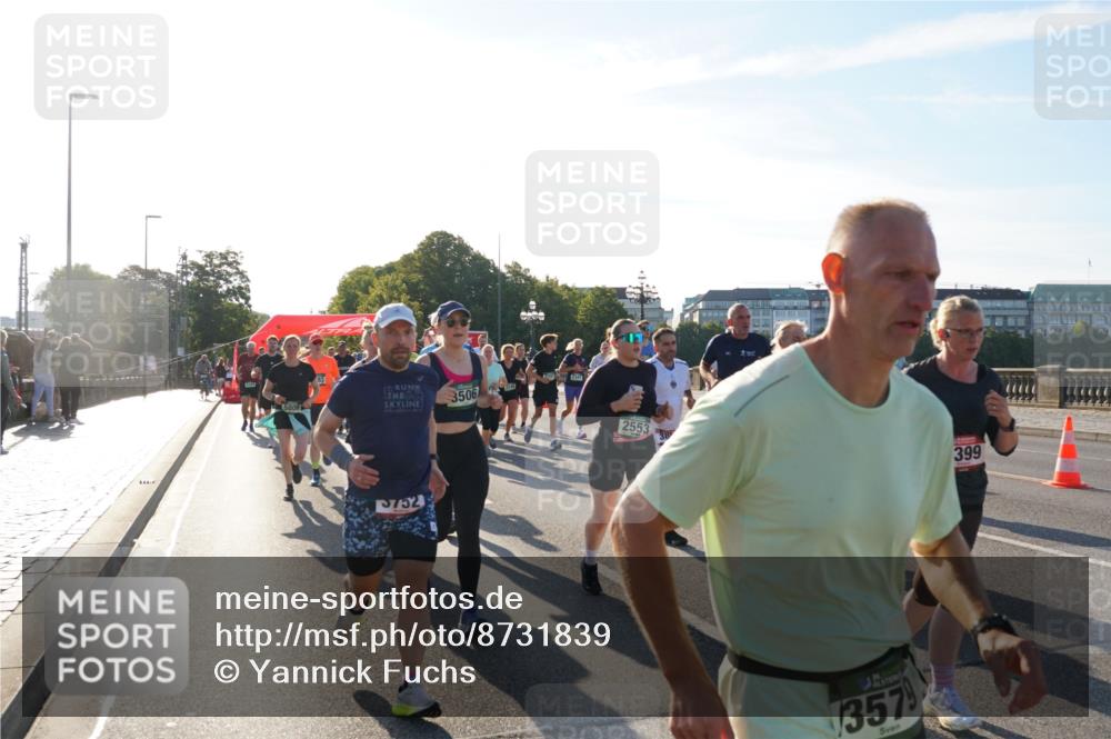 07.09.2025 - BARMER Alsterlauf Yannick Fuchs http://msf.ph/oto/8731839 07.09.2025 09:02:28 Laufen 5809, 5752, 3506, 2347, 2553, 38, 399, 357 meine-sportfotos.de