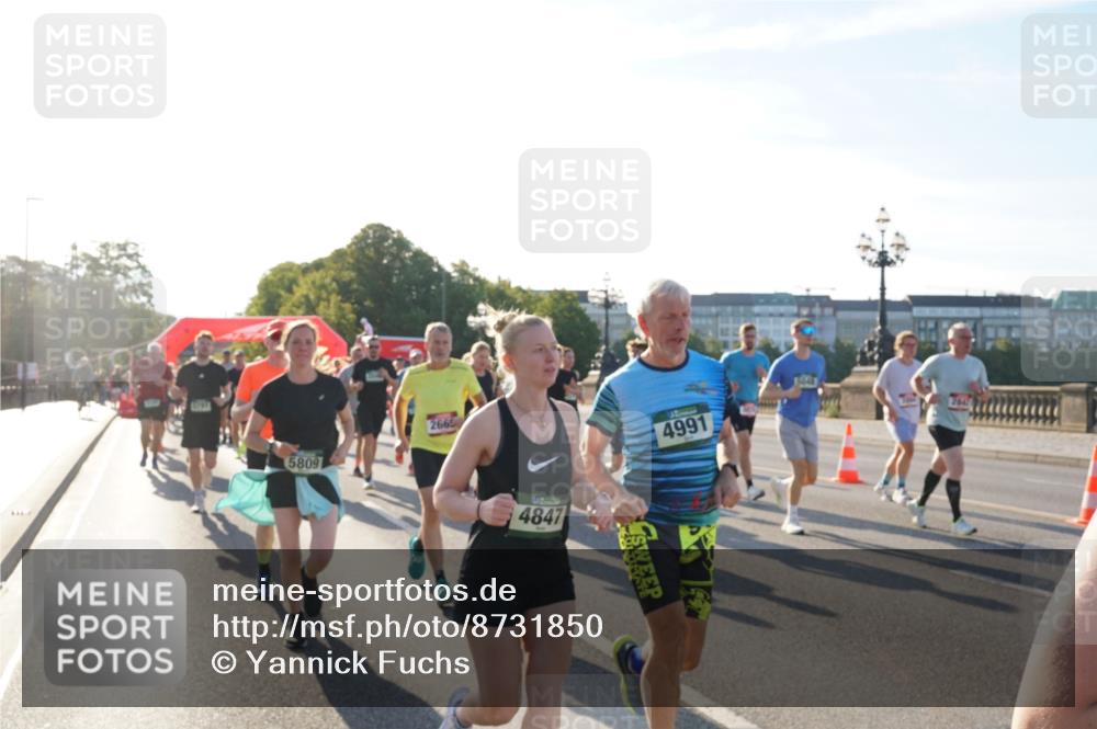 07.09.2025 - BARMER Alsterlauf Yannick Fuchs http://msf.ph/oto/8731850 07.09.2025 09:02:29 Laufen 5809, 2665, 4847, 4991 meine-sportfotos.de