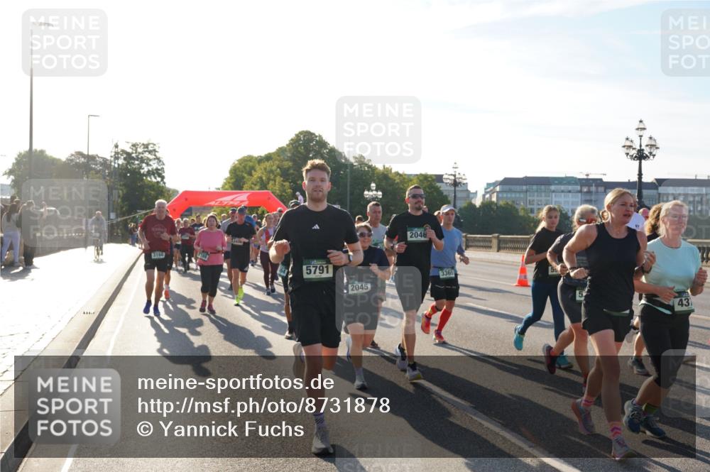 07.09.2025 - BARMER Alsterlauf Yannick Fuchs http://msf.ph/oto/8731878 07.09.2025 09:02:32 Laufen 3168, 340, 2046, 5791, 2045, 3365, 431 meine-sportfotos.de