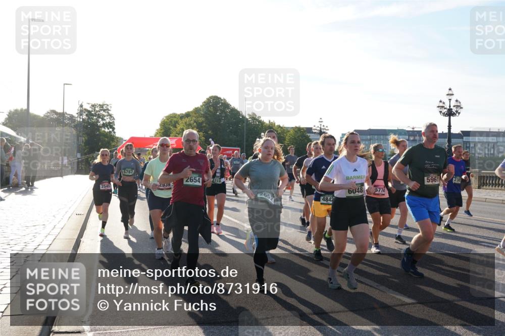 07.09.2025 - BARMER Alsterlauf Yannick Fuchs http://msf.ph/oto/8731916 07.09.2025 09:02:39 Laufen 2549, 5787, 2654, 4218, 2939, 6048, 5774, 2652, 4842, 5961, 230 meine-sportfotos.de