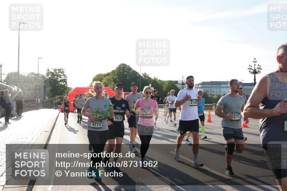 07.09.2025 - BARMER Alsterlauf Yannick Fuchs http://msf.ph/oto/8731962 07.09.2025 09:02:46 Laufen 4715, 5631, 3772, 5632, 28, 2146, 4938, 271 meine-sportfotos.de
