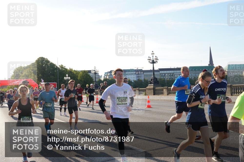 07.09.2025 - BARMER Alsterlauf Yannick Fuchs http://msf.ph/oto/8731987 07.09.2025 09:02:49 Laufen 8500, 4710, 321, 8479, 560, 5805, 24, 77777, 4730 meine-sportfotos.de