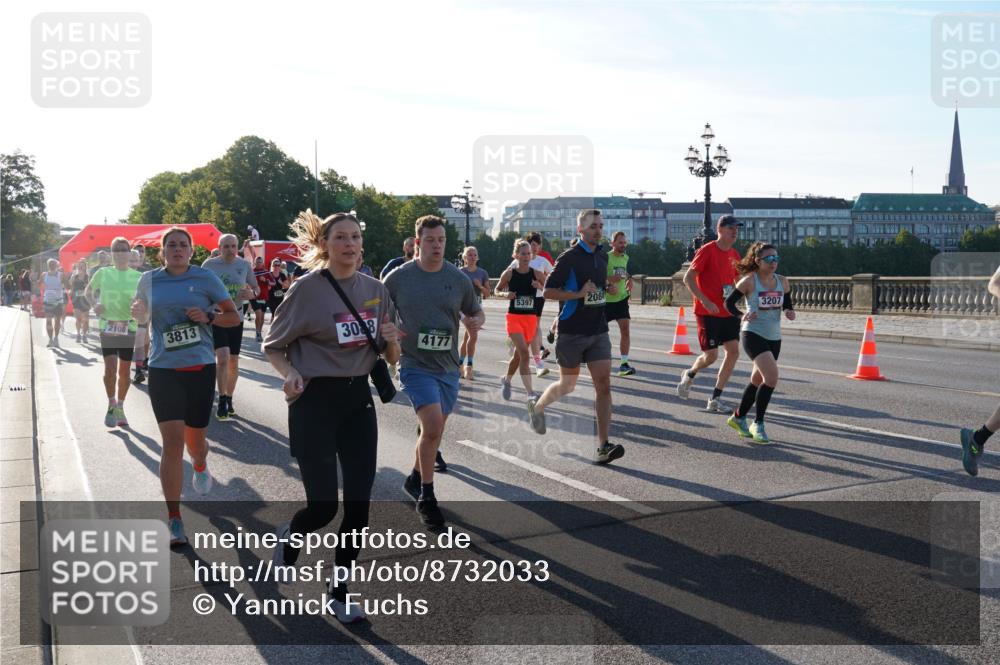 07.09.2025 - BARMER Alsterlauf Yannick Fuchs http://msf.ph/oto/8732033 07.09.2025 09:03:03 Laufen 4441, 2108, 3813, 308, 4177, 5397, 2084, 3207 meine-sportfotos.de