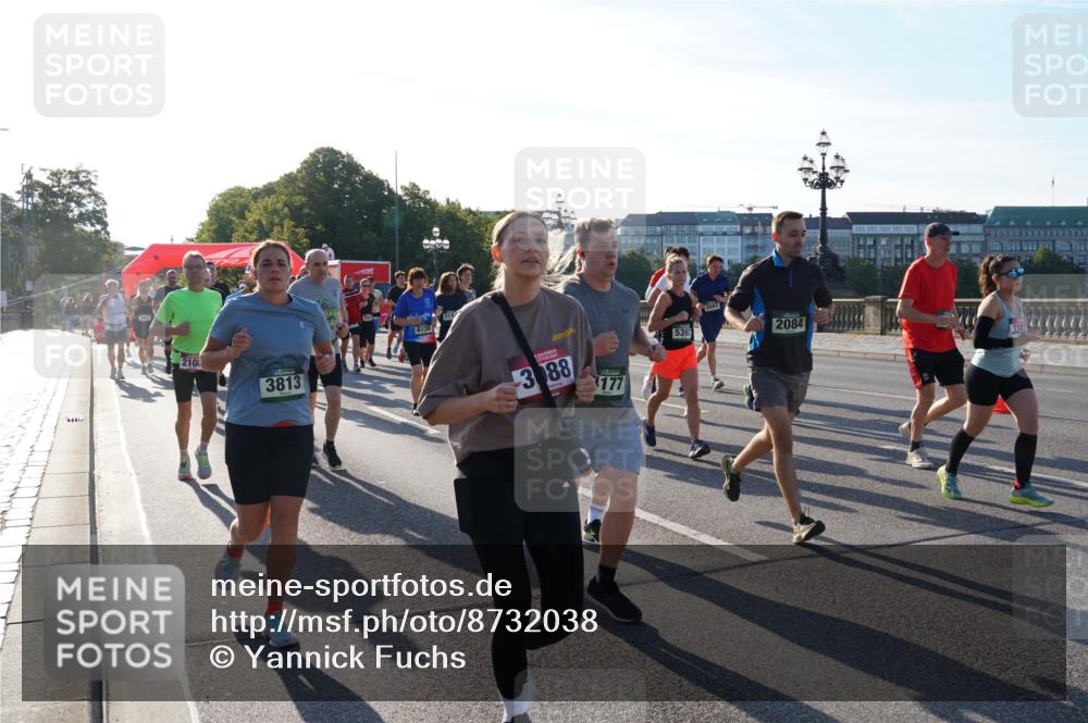 07.09.2025 - BARMER Alsterlauf Yannick Fuchs http://msf.ph/oto/8732038 07.09.2025 09:03:03 Laufen 210, 3813, 6126, 3, 88, 177, 2084 meine-sportfotos.de