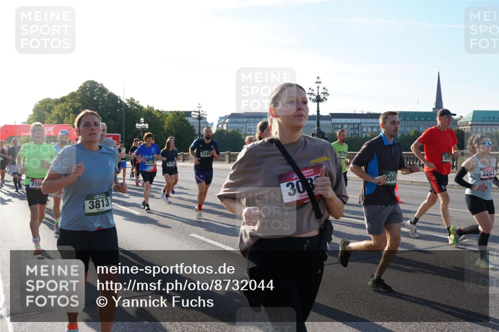 07.09.2025 - BARMER Alsterlauf Yannick Fuchs http://msf.ph/oto/8732044 07.09.2025 09:03:04 Laufen 210, 3813, 6126, 5289, 519, 303, 8315, 208, 356, 3207 meine-sportfotos.de