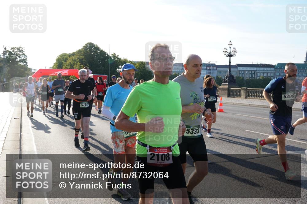07.09.2025 - BARMER Alsterlauf Yannick Fuchs http://msf.ph/oto/8732064 07.09.2025 09:03:05 Laufen 3661, 8111, 5752, 36, 2108, 5333, 5199, 5289 meine-sportfotos.de