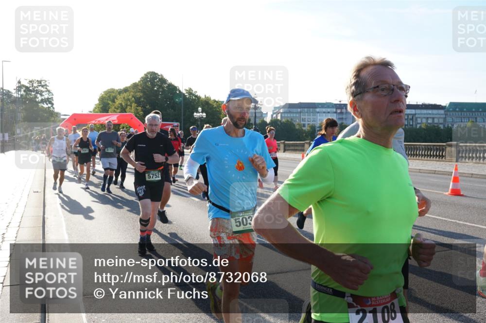 07.09.2025 - BARMER Alsterlauf Yannick Fuchs http://msf.ph/oto/8732068 07.09.2025 09:03:05 Laufen 8111, 5752, 503, 2512, 36, 2108 meine-sportfotos.de