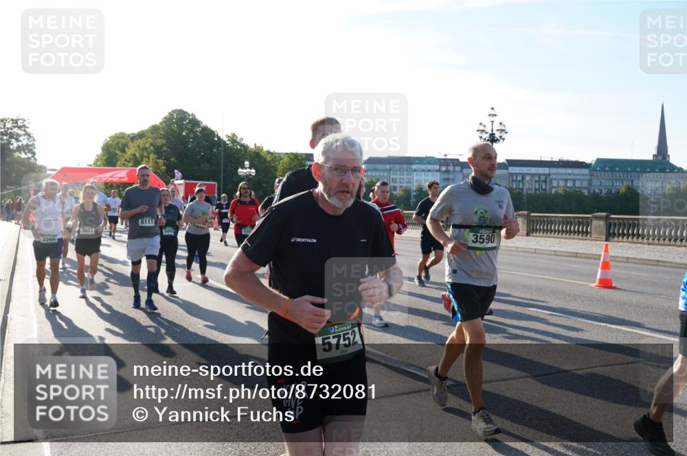 07.09.2025 - BARMER Alsterlauf Yannick Fuchs http://msf.ph/oto/8732081 07.09.2025 09:03:07 Laufen 8111, 3661, 3266, 5808, 3590, 5752 meine-sportfotos.de