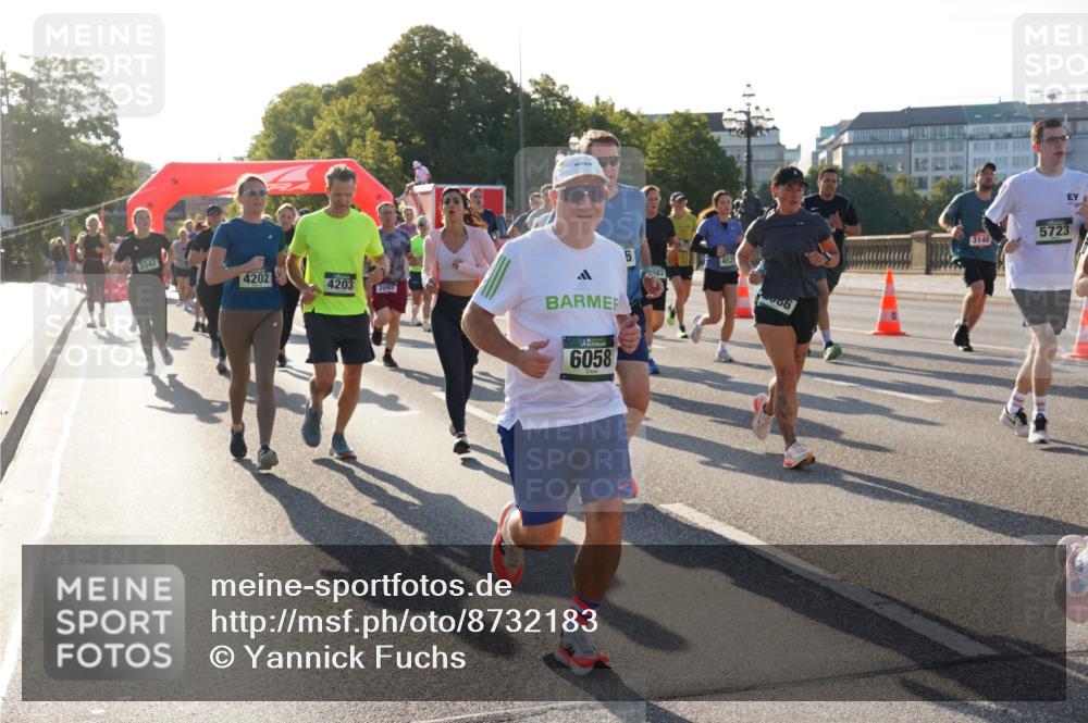 07.09.2025 - BARMER Alsterlauf Yannick Fuchs http://msf.ph/oto/8732183 07.09.2025 09:03:21 Laufen 3342, 4202, 4203, 2092, 6058, 6, 966, 3148, 5723 meine-sportfotos.de