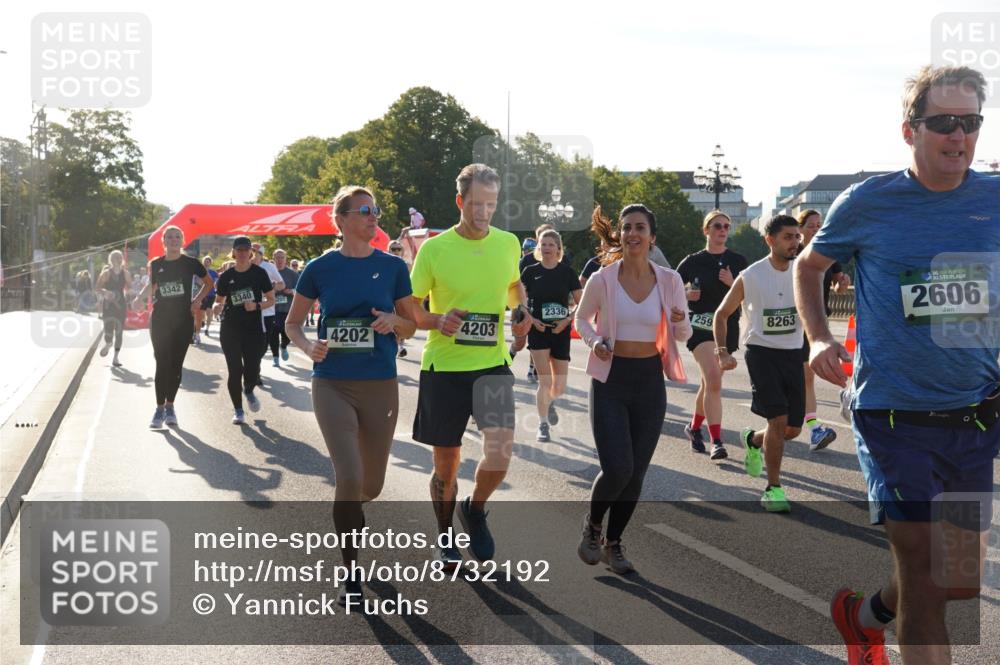 07.09.2025 - BARMER Alsterlauf Yannick Fuchs http://msf.ph/oto/8732192 07.09.2025 09:03:22 Laufen 3342, 3340, 201, 4202, 4203, 2336, 259, 8263, 36, 2606 meine-sportfotos.de
