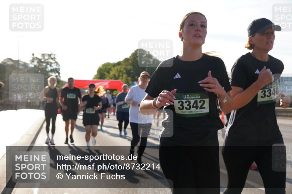 07.09.2025 - BARMER Alsterlauf Yannick Fuchs http://msf.ph/oto/8732214 07.09.2025 09:03:26 Laufen 4345, 36, 3342, 3340 meine-sportfotos.de