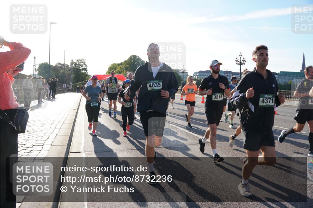07.09.2025 - BARMER Alsterlauf Yannick Fuchs http://msf.ph/oto/8732236 07.09.2025 09:03:39 Laufen 4858, 5733, 4738, 4035, 5136, 3215, 4371, 45 meine-sportfotos.de