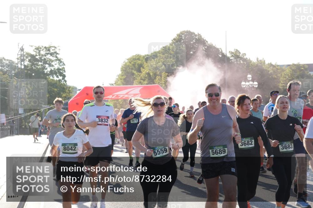 07.09.2025 - BARMER Alsterlauf Yannick Fuchs http://msf.ph/oto/8732284 07.09.2025 09:03:48 Laufen 560, 3832, 4972, 8042, 5559, 5689, 3682, 3683 meine-sportfotos.de