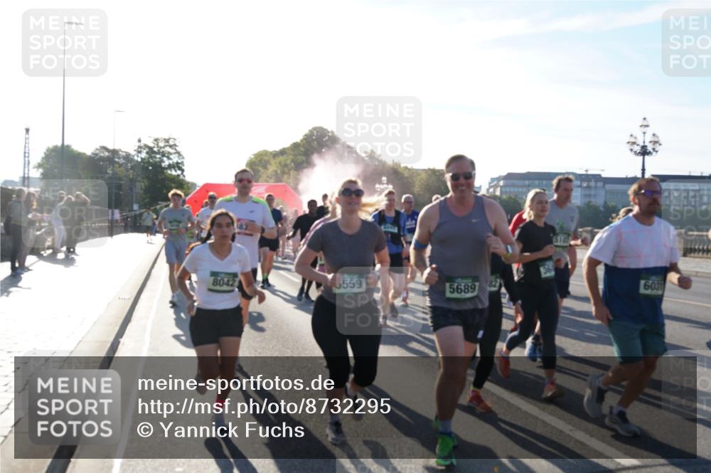 07.09.2025 - BARMER Alsterlauf Yannick Fuchs http://msf.ph/oto/8732295 07.09.2025 09:03:49 Laufen 8042, 559, 5689, 5107, 601 meine-sportfotos.de
