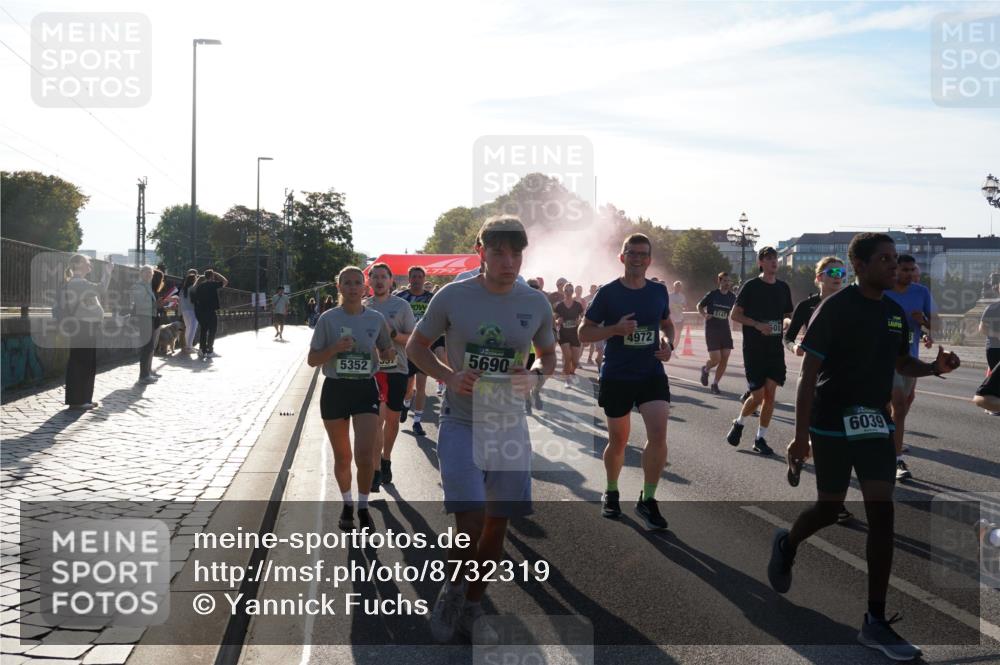07.09.2025 - BARMER Alsterlauf Yannick Fuchs http://msf.ph/oto/8732319 07.09.2025 09:03:52 Laufen 5352, 5690, 10, 325, 4972, 5147, 501, 6039 meine-sportfotos.de