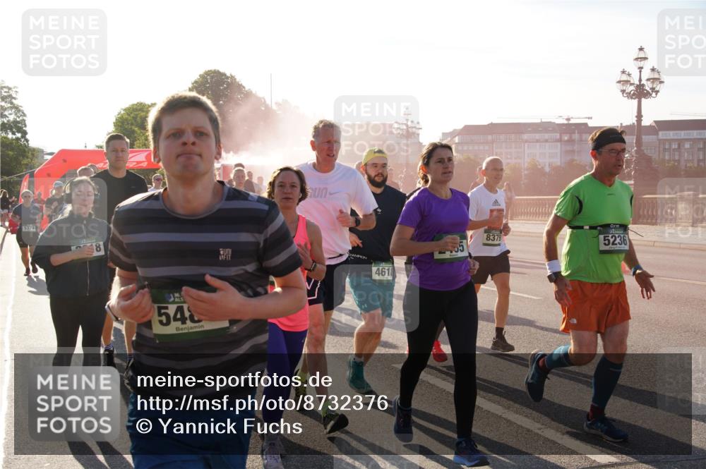 07.09.2025 - BARMER Alsterlauf Yannick Fuchs http://msf.ph/oto/8732376 07.09.2025 09:04:00 Laufen 5379, 54, 4618, 8379, 5236 meine-sportfotos.de