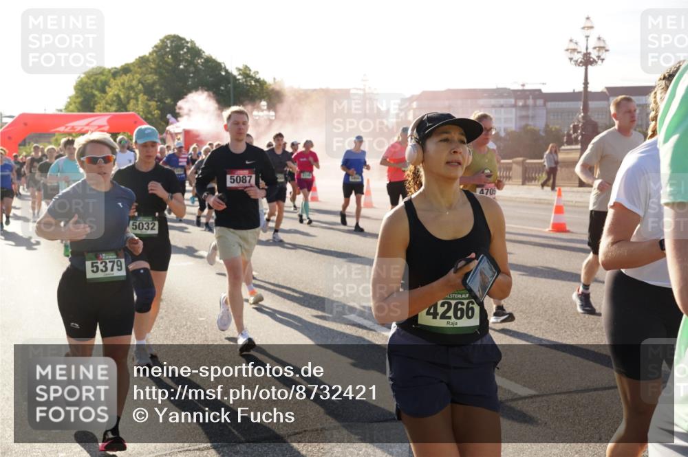 07.09.2025 - BARMER Alsterlauf Yannick Fuchs http://msf.ph/oto/8732421 07.09.2025 09:04:04 Laufen 5379, 5032, 5087, 4705, 4266 meine-sportfotos.de