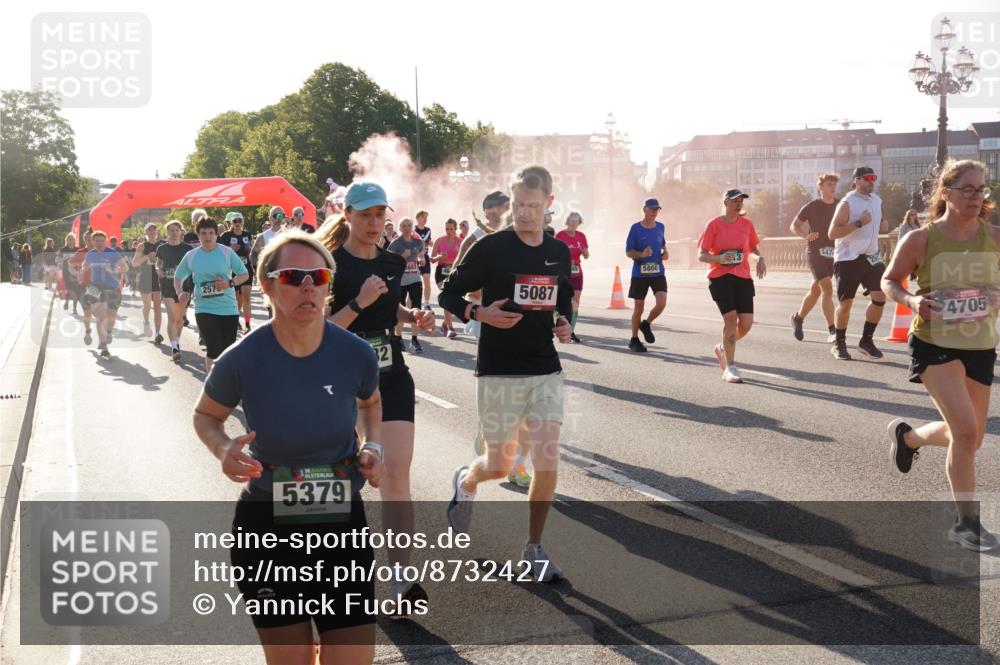07.09.2025 - BARMER Alsterlauf Yannick Fuchs http://msf.ph/oto/8732427 07.09.2025 09:04:05 Laufen 347, 3603, 5860, 2575, 5087, 5379, 4705 meine-sportfotos.de