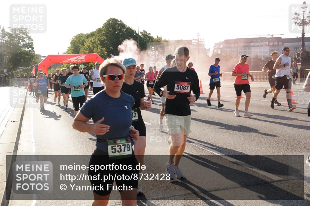 07.09.2025 - BARMER Alsterlauf Yannick Fuchs http://msf.ph/oto/8732428 07.09.2025 09:04:05 Laufen 64614, 2575, 5379, 32, 4513, 5860, 4643, 5087 meine-sportfotos.de
