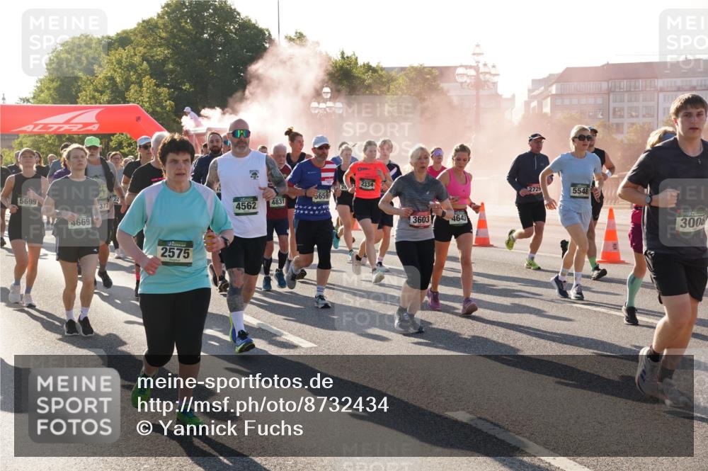 07.09.2025 - BARMER Alsterlauf Yannick Fuchs http://msf.ph/oto/8732434 07.09.2025 09:04:07 Laufen 5699, 4669, 2575, 262334, 5659, 4562, 4831, 3603, 4643, 5548, 3008 meine-sportfotos.de