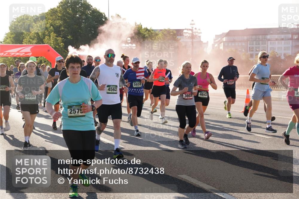 07.09.2025 - BARMER Alsterlauf Yannick Fuchs http://msf.ph/oto/8732438 07.09.2025 09:04:07 Laufen 569, 4669, 2575, 4562, 5659, 3603, 4643, 2729 meine-sportfotos.de