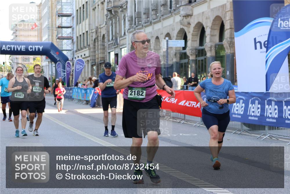 07.09.2025 - BARMER Alsterlauf Strokosch-Dieckow http://msf.ph/oto/8732454 07.09.2025 10:22:18 Ziel 3026, 3070, 3128, 3964, 4001, 4166, 4528, 4641, 5489, 5914, 5951, 6314, 8192 meine-sportfotos.de