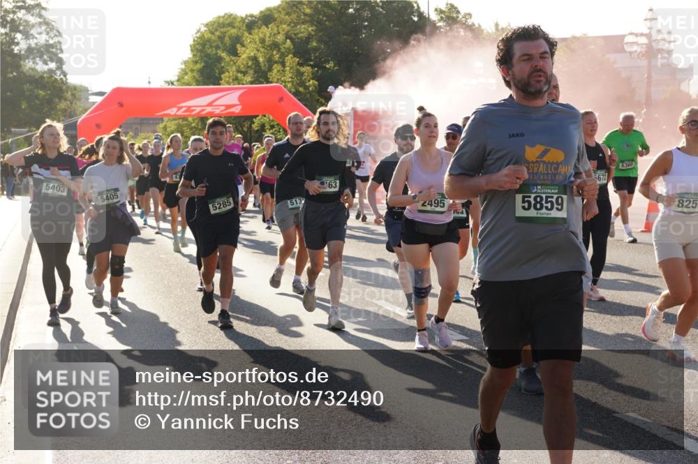 07.09.2025 - BARMER Alsterlauf Yannick Fuchs http://msf.ph/oto/8732490 07.09.2025 09:04:13 Laufen 5403, 5405, 5285, 513, 63, 2495, 353, 36, 5859, 5360, 5672, 825 meine-sportfotos.de