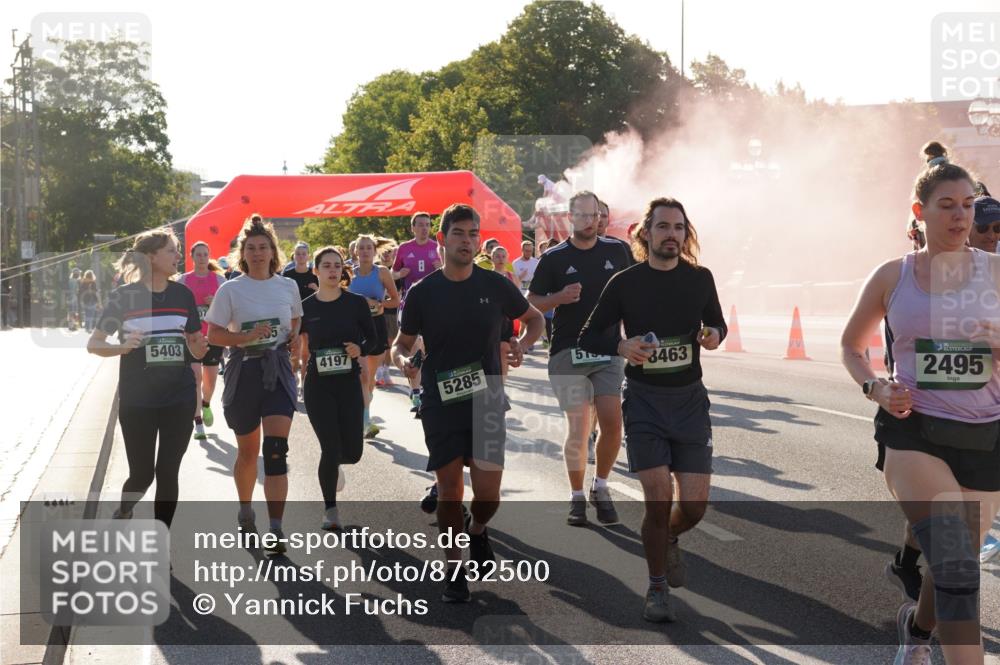 07.09.2025 - BARMER Alsterlauf Yannick Fuchs http://msf.ph/oto/8732500 07.09.2025 09:04:14 Laufen 5403, 4197, 5285, 8463, 2495 meine-sportfotos.de