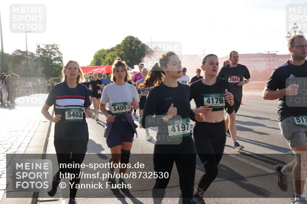 07.09.2025 - BARMER Alsterlauf Yannick Fuchs http://msf.ph/oto/8732530 07.09.2025 09:04:17 Laufen 5403, 221, 5405, 8156, 36, 4197, 4176, 2884, 513 meine-sportfotos.de