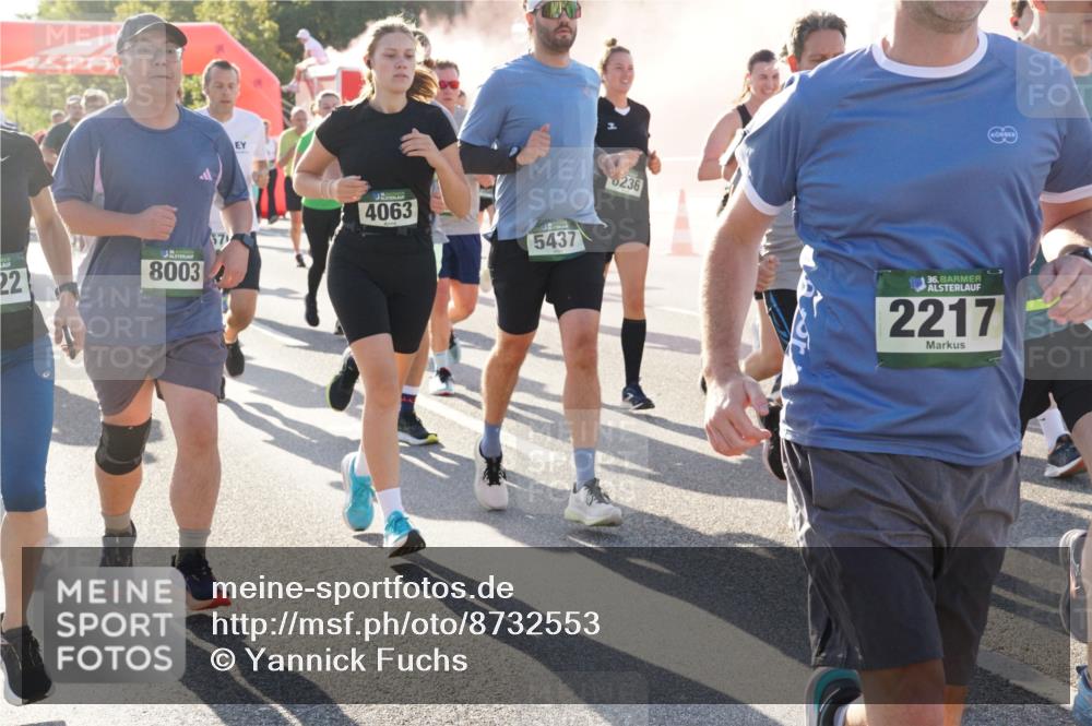 07.09.2025 - BARMER Alsterlauf Yannick Fuchs http://msf.ph/oto/8732553 07.09.2025 09:04:21 Laufen 22, 8003, 4063, 5437, 0236, 36, 2217 meine-sportfotos.de