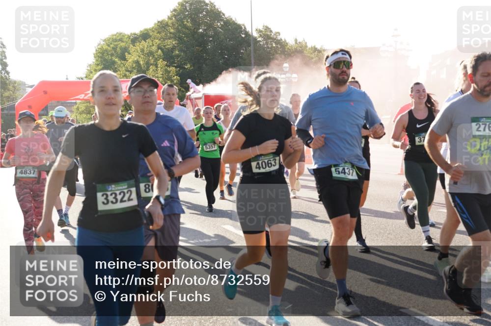 07.09.2025 - BARMER Alsterlauf Yannick Fuchs http://msf.ph/oto/8732559 07.09.2025 09:04:22 Laufen 4837, 3322, 8, 5357, 4063, 5437, 37, 276 meine-sportfotos.de