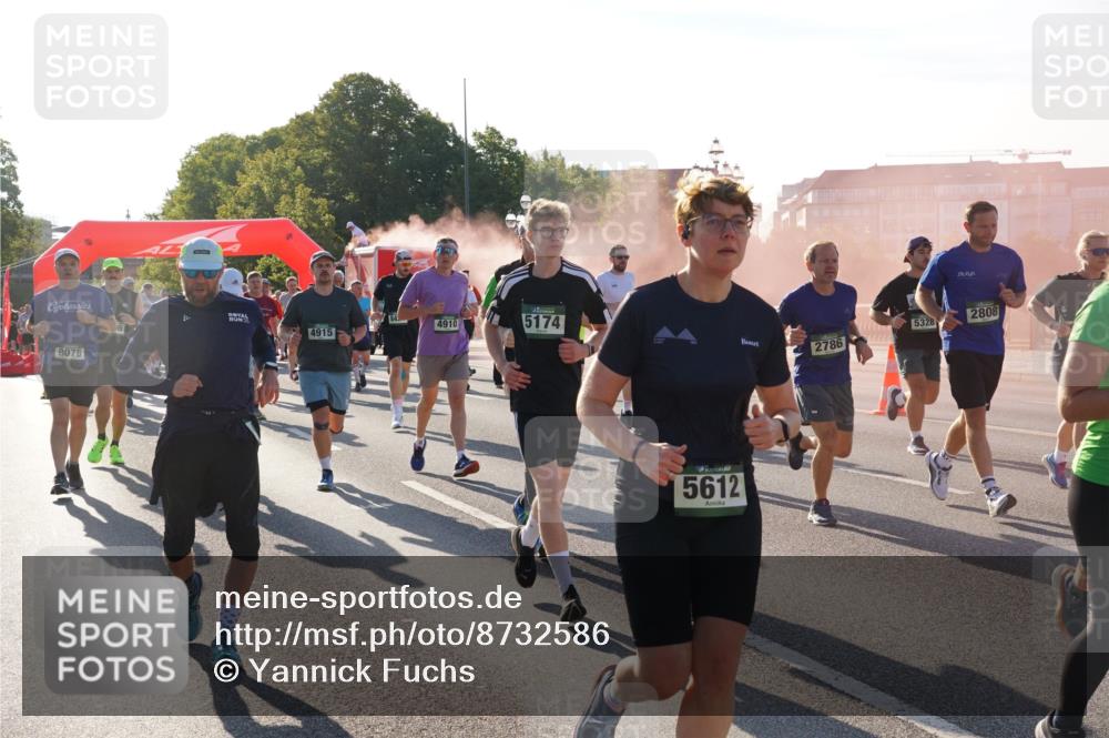 07.09.2025 - BARMER Alsterlauf Yannick Fuchs http://msf.ph/oto/8732586 07.09.2025 09:04:26 Laufen 8076, 4910, 5174, 4915, 5612, 2786, 5328, 2808, 1111 meine-sportfotos.de