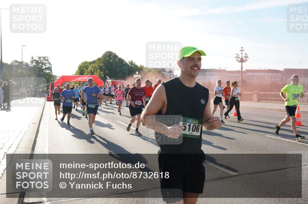 07.09.2025 - BARMER Alsterlauf Yannick Fuchs http://msf.ph/oto/8732618 07.09.2025 09:04:30 Laufen 2708, 2218, 2518, 48931, 36, 5106, 3803 meine-sportfotos.de