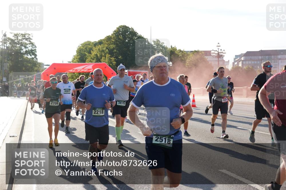 07.09.2025 - BARMER Alsterlauf Yannick Fuchs http://msf.ph/oto/8732626 07.09.2025 09:04:32 Laufen 44414, 2708, 15, 4061, 2218, 3870, 2518, 3225 meine-sportfotos.de