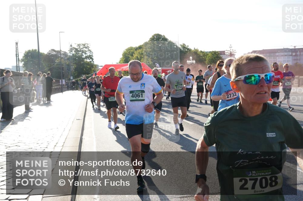 07.09.2025 - BARMER Alsterlauf Yannick Fuchs http://msf.ph/oto/8732640 07.09.2025 09:04:35 Laufen 5593, 5251, 25, 4061, 2732, 5800, 2623, 35, 36, 2708 meine-sportfotos.de