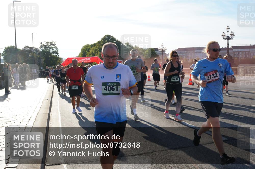 07.09.2025 - BARMER Alsterlauf Yannick Fuchs http://msf.ph/oto/8732648 07.09.2025 09:04:35 Laufen 5593, 4061, 251, 5244, 2732 meine-sportfotos.de