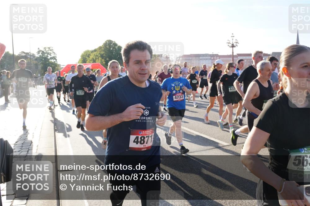 07.09.2025 - BARMER Alsterlauf Yannick Fuchs http://msf.ph/oto/8732690 07.09.2025 09:04:41 Laufen 5793, 4872, 3233, 1036, 4871, 632, 4733, 96, 36, 56 meine-sportfotos.de