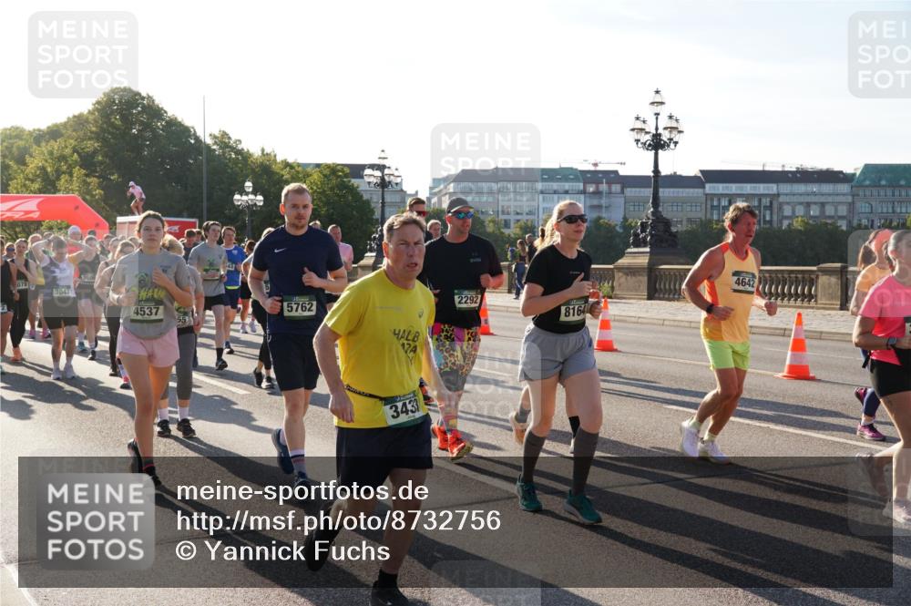 07.09.2025 - BARMER Alsterlauf Yannick Fuchs http://msf.ph/oto/8732756 07.09.2025 09:05:07 Laufen 078, 3043, 3606, 4537, 143, 5762, 343, 2292, 8164, 4642 meine-sportfotos.de