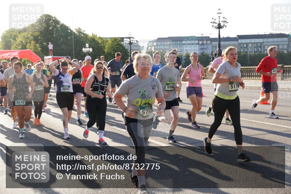 07.09.2025 - BARMER Alsterlauf Yannick Fuchs http://msf.ph/oto/8732775 07.09.2025 09:05:10 Laufen 4572, 8078, 3043, 2006, 3047, 26, 5755, 201, 5998, 5176, 482 meine-sportfotos.de