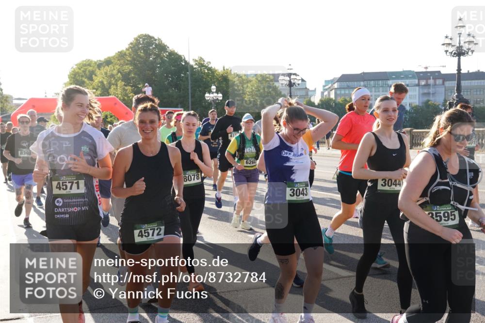 07.09.2025 - BARMER Alsterlauf Yannick Fuchs http://msf.ph/oto/8732784 07.09.2025 09:05:12 Laufen 8398, 990, 4571, 4572, 6268, 078, 3043, 3044, 3595, 391 meine-sportfotos.de