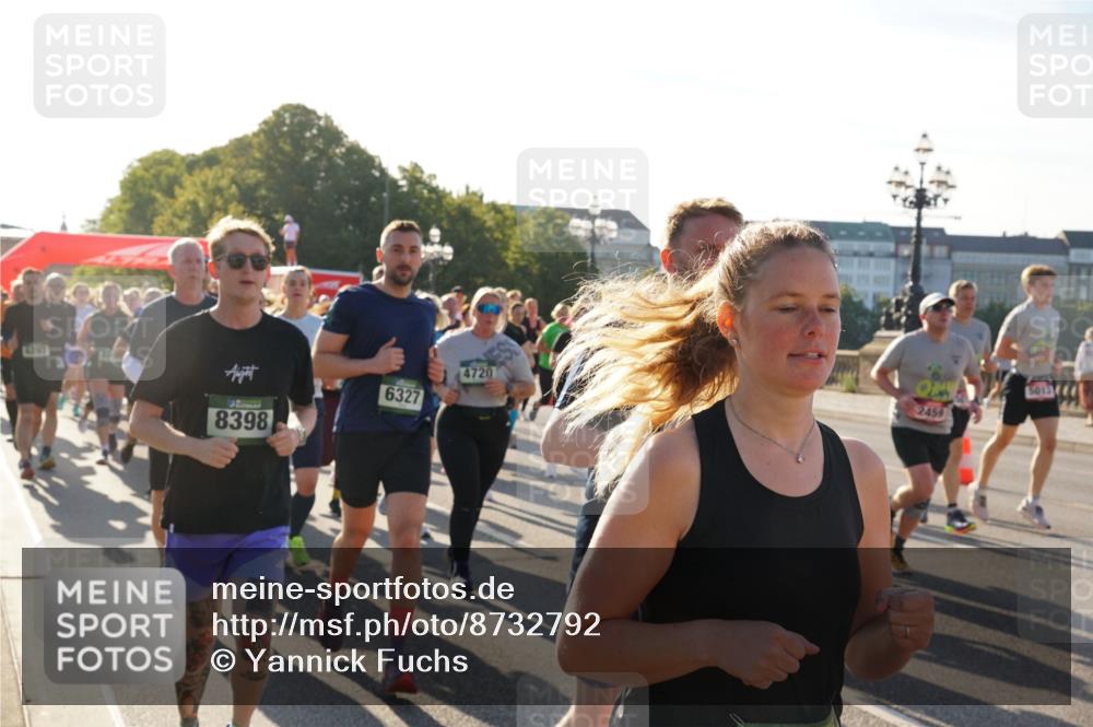 07.09.2025 - BARMER Alsterlauf Yannick Fuchs http://msf.ph/oto/8732792 07.09.2025 09:05:15 Laufen 8398, 6327, 4720, 2459 meine-sportfotos.de