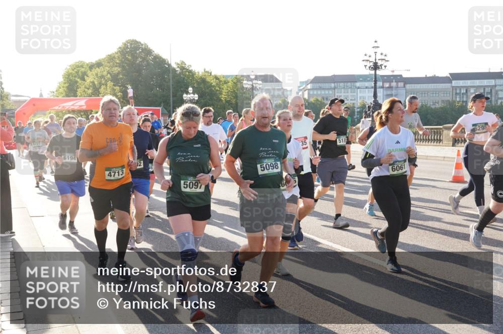 07.09.2025 - BARMER Alsterlauf Yannick Fuchs http://msf.ph/oto/8732837 07.09.2025 09:05:21 Laufen 5727, 6194, 2, 4713, 6, 5097, 5098, 60, 35, 518, 629, 6061 meine-sportfotos.de