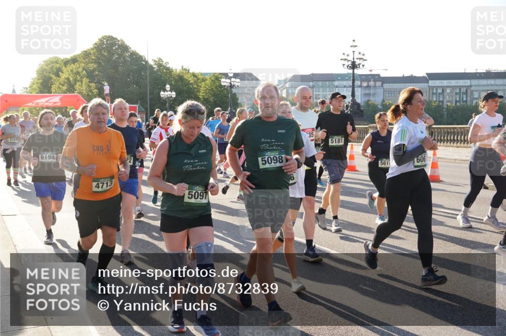 07.09.2025 - BARMER Alsterlauf Yannick Fuchs http://msf.ph/oto/8732839 07.09.2025 09:05:21 Laufen 5727, 6194, 40, 18, 4713, 5097, 5098, 6, 35, 5181, 5611, 606 meine-sportfotos.de