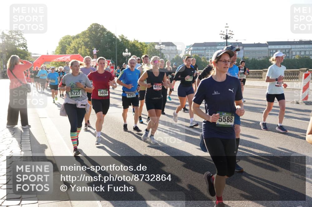 07.09.2025 - BARMER Alsterlauf Yannick Fuchs http://msf.ph/oto/8732864 07.09.2025 09:05:25 Laufen 2018, 6117, 5727, 5656, 5291, 172, 5588, 433 meine-sportfotos.de