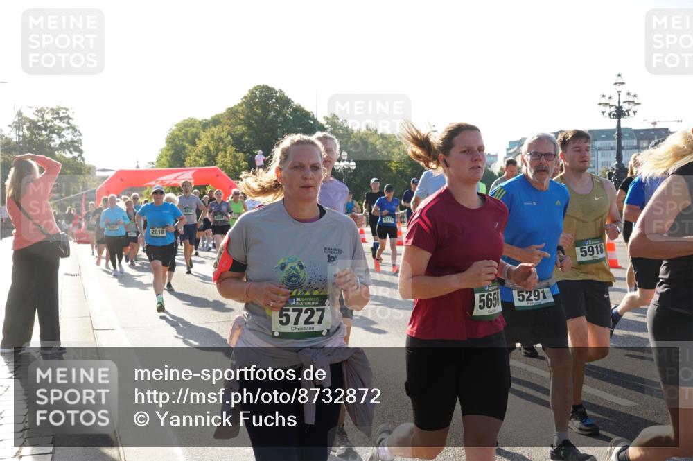 07.09.2025 - BARMER Alsterlauf Yannick Fuchs http://msf.ph/oto/8732872 07.09.2025 09:05:26 Laufen 1994, 2018, 4090, 36, 5727, 36, 4474, 565, 5291, 5918 meine-sportfotos.de