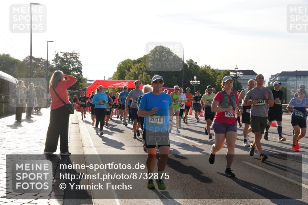 07.09.2025 - BARMER Alsterlauf Yannick Fuchs http://msf.ph/oto/8732875 07.09.2025 09:05:28 Laufen 4452, 2018, 2102, 4461, 5272, 27, 443, 4474 meine-sportfotos.de