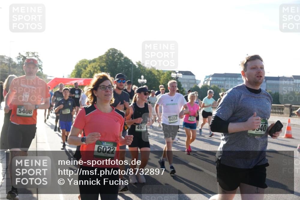 07.09.2025 - BARMER Alsterlauf Yannick Fuchs http://msf.ph/oto/8732897 07.09.2025 09:05:46 Laufen 5408, 224, 6022, 4921, 6054, 3231, 340 meine-sportfotos.de