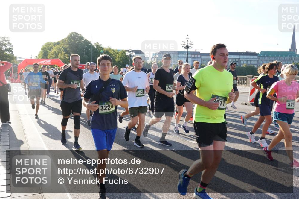 07.09.2025 - BARMER Alsterlauf Yannick Fuchs http://msf.ph/oto/8732907 07.09.2025 09:05:49 Laufen 5978, 2291, 3127, 263, 2511, 3224, 323 meine-sportfotos.de