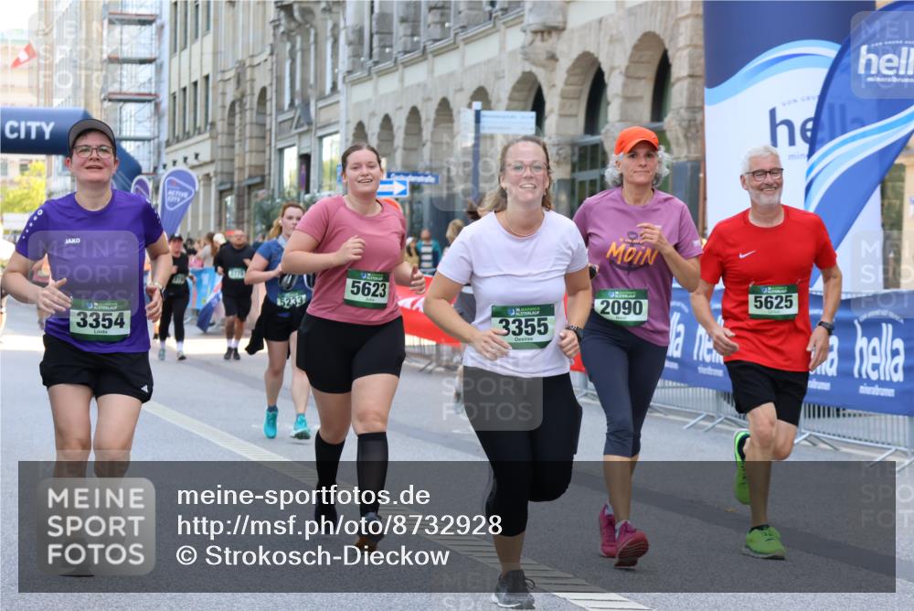 07.09.2025 - BARMER Alsterlauf Strokosch-Dieckow http://msf.ph/oto/8732928 07.09.2025 10:21:39 Ziel 2182, 3091, 3185, 3699, 4437, 4448, 4475, 4563, 5030, 5235, 8004 meine-sportfotos.de